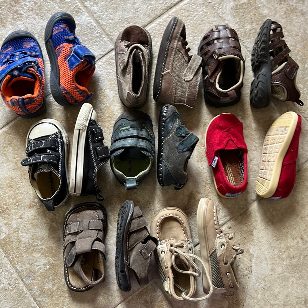 8 pairs Baby Boy Size 4 shoe bundle!!